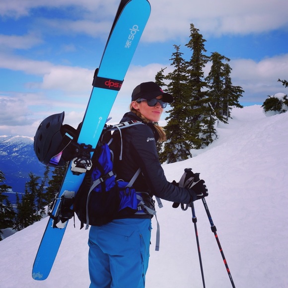 Meet your posher, Julia - Picture 1 of 1